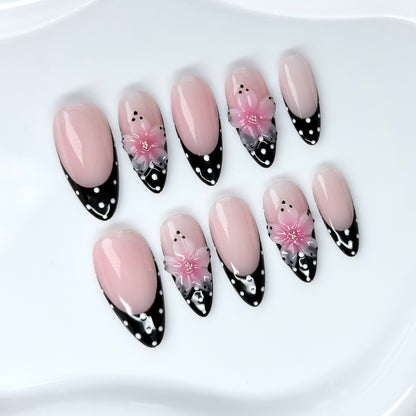 Noir Dot & Flora