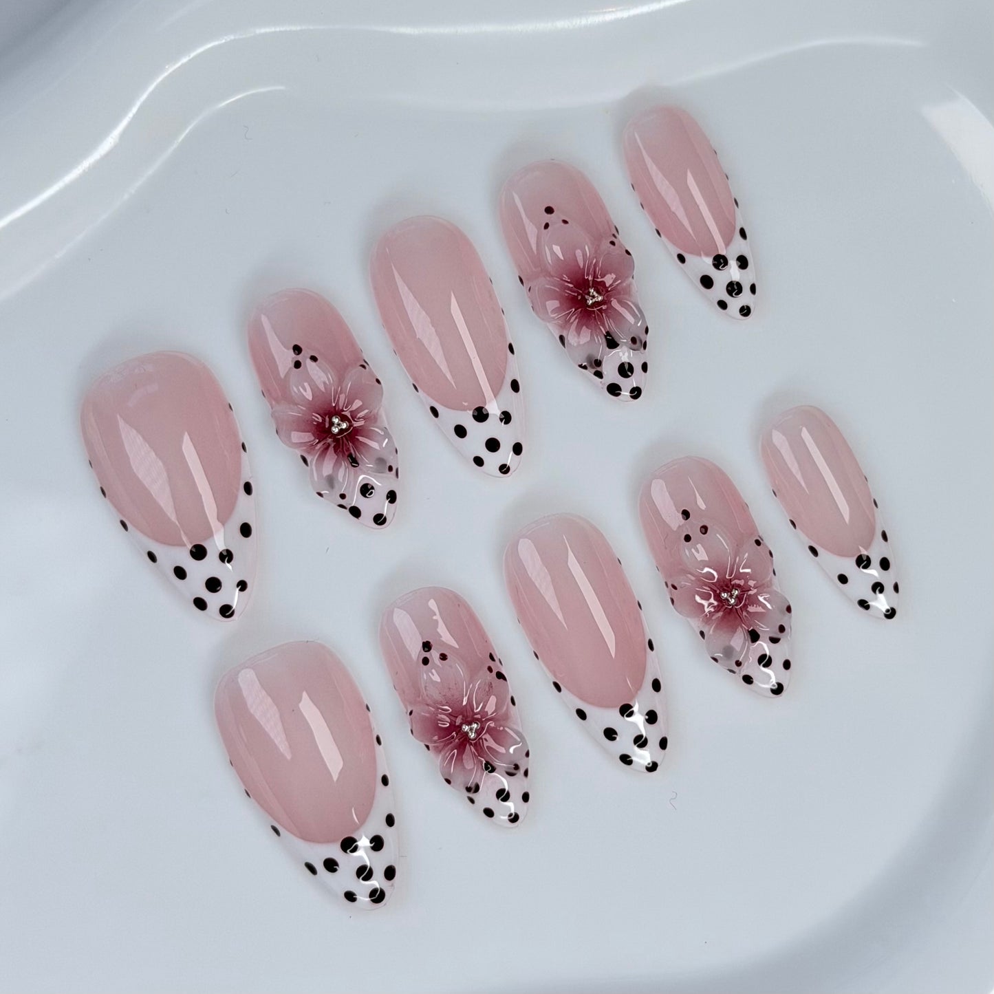 Berry Bloom & Dot