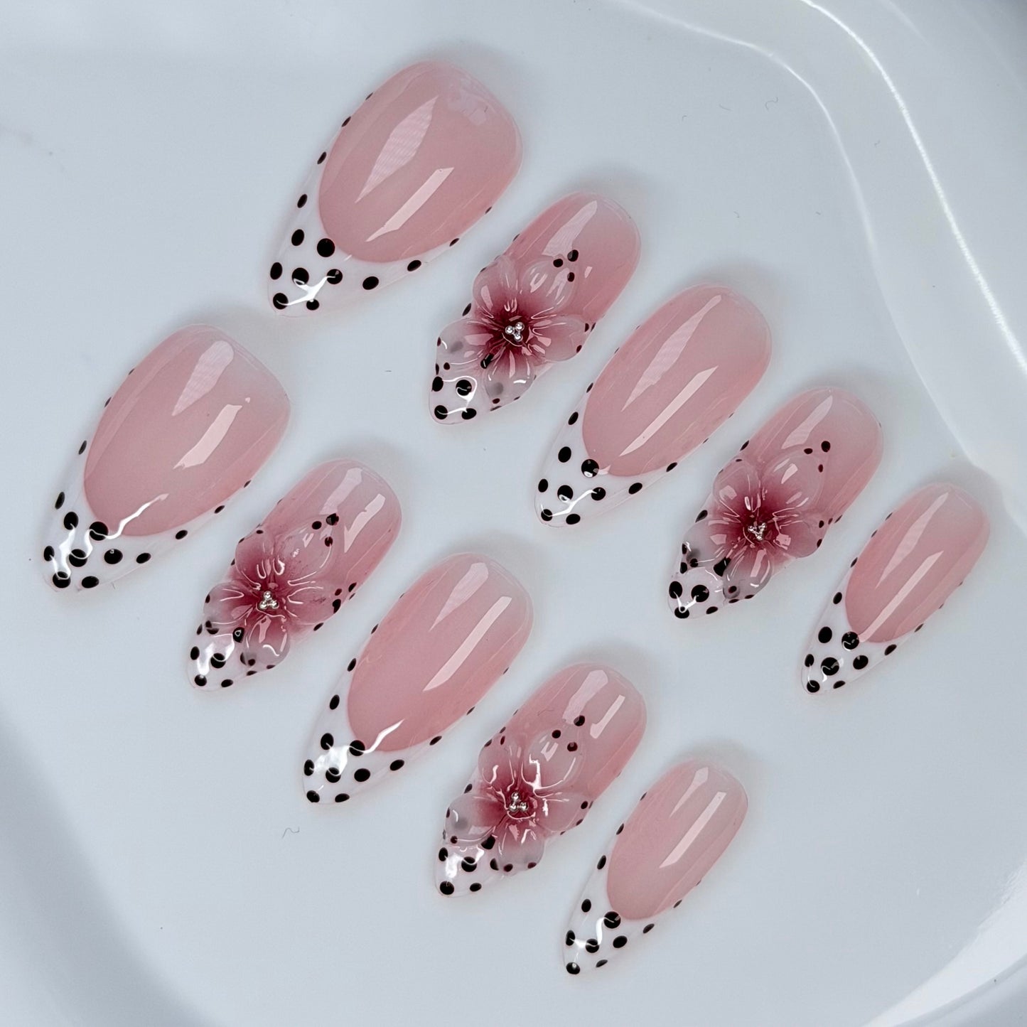 Berry Bloom & Dot